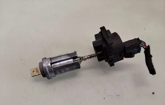 Opel Meriva A Ignition lock