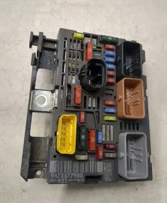 Citroen C5 Fuse box set 9675877980