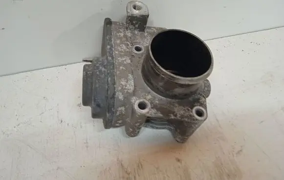 Opel Astra H Throttle valve 8973002311 B61030449