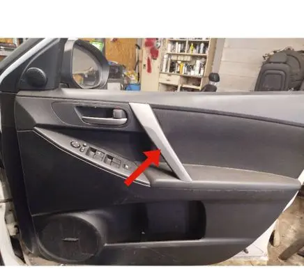 Mazda 3 II Other front door trim element BBM768D62 K4057