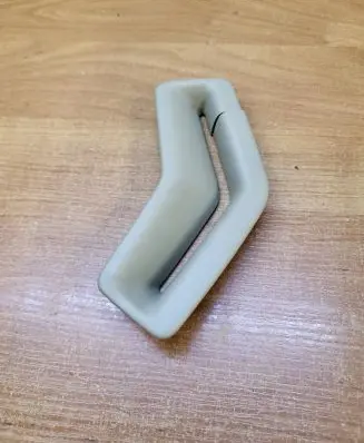 Volvo V70 Seat belt trim 