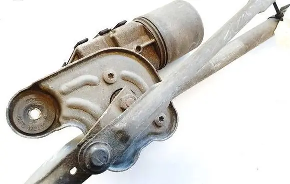 Ford Mondeo Mk III Wiper motor 0390241702