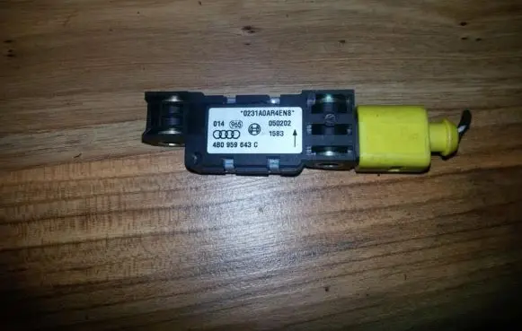 Audi A6 S6 C5 4B Airbag deployment crash/impact sensor 4B0959643C