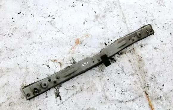 Toyota Avensis T250 Radiator support slam panel