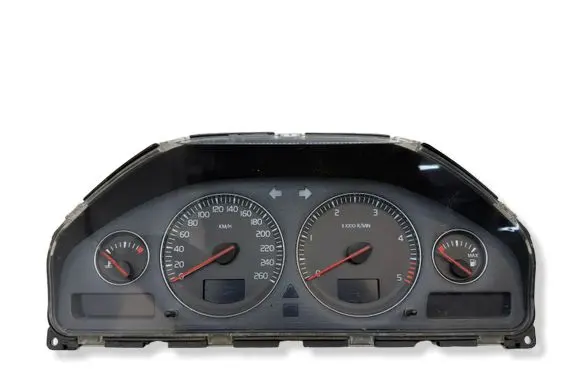 Volvo V70 Speedometer (instrument cluster) 30746102