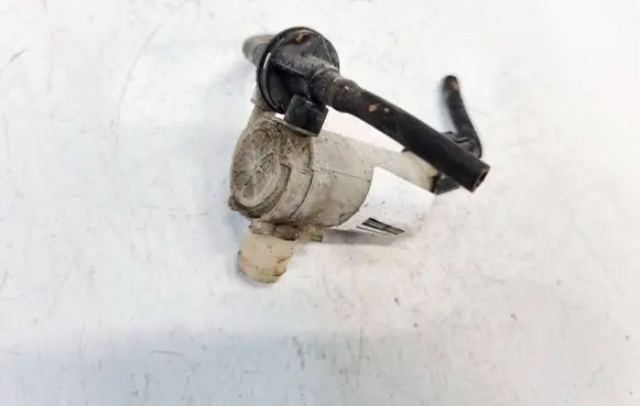 Honda CR-V Windscreen/windshield washer pump