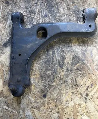 Opel Zafira B Front lower control arm/wishbone 09228466
