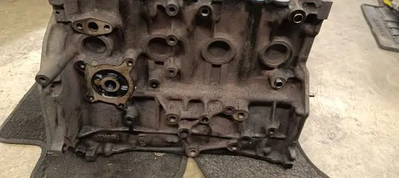 Nissan Navara D40 Engine block EB3 6901B