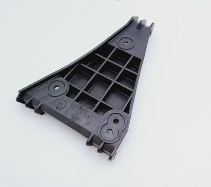 Audi A4 S4 B5 8D Front bumper mounting bracket 8D0807284