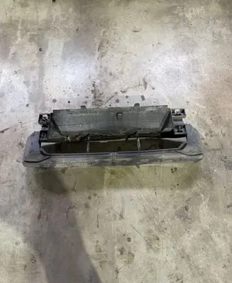 Opel Vivaro Intercooler air channel guide 214772888R 93866584