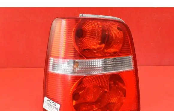 Volkswagen Touran I Rear/tail lights