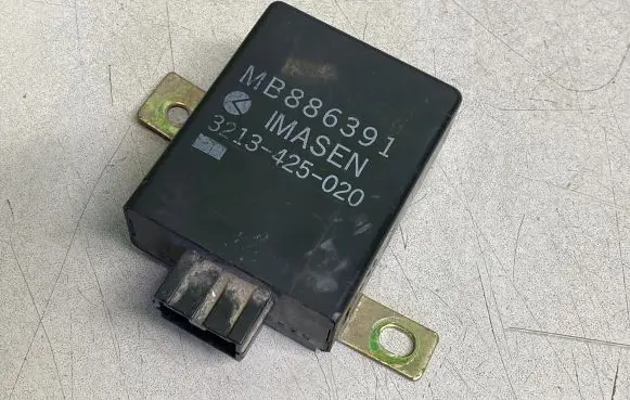 Mitsubishi Pajero Other relay MB886391 3213425020