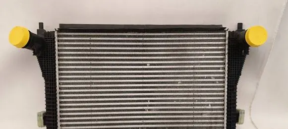 Volkswagen Golf VII Intercooler radiator 5QM145803E