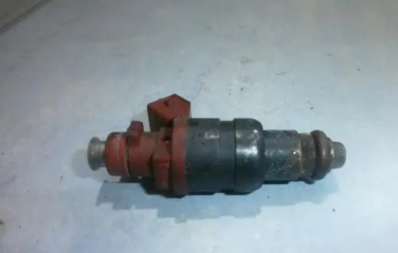 Fuel injector