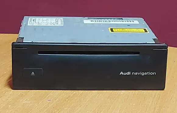 Audi A4 S4 B7 8E 8H Navigation unit CD/DVD player 4B0919887E