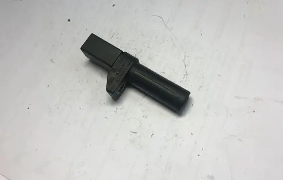 Mercedes-Benz C W203 Crankshaft position sensor A0031532728