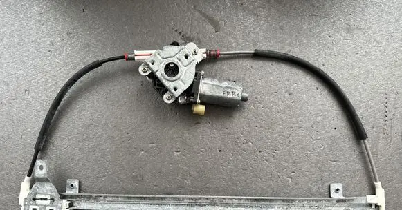 Nissan Terrano Front door electric window regulator 807002X000