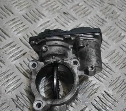 BMW 5 F10 F11 Throttle valve 7810752