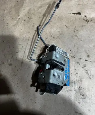 Dodge Caliber Front door lock 04589409AC Kd2117 P1204
