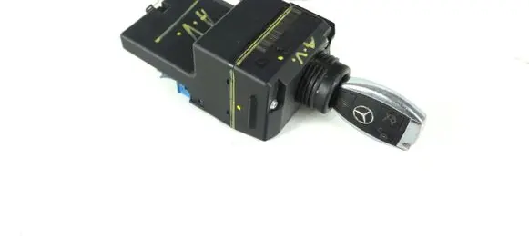 Mercedes-Benz Vito Viano W639 Ignition lock 6395450508