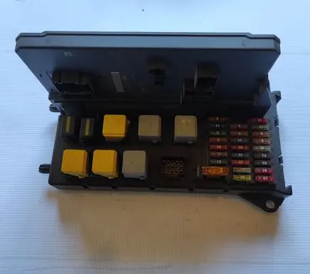 Volkswagen Crafter Fuse module A9069003502 9065450201 A9069024301