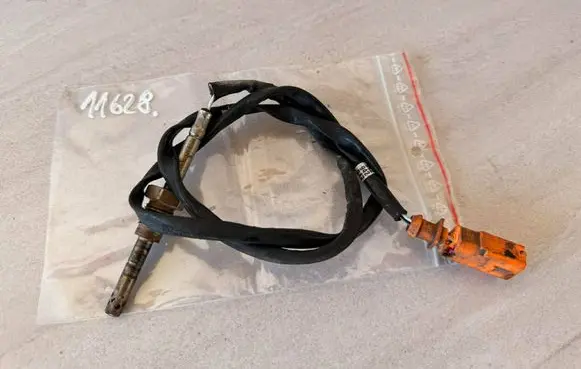 Volkswagen Jetta VI Exhaust gas temperature sensor 03L906088CC
