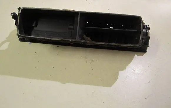 Audi A4 S4 B6 8E 8H Dash center air vent grill 8E0820951H