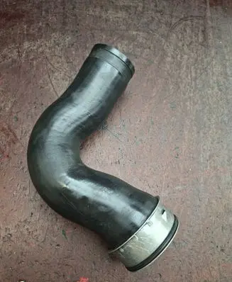 Mercedes-Benz ML W163 Intercooler hose/pipe 1635016182