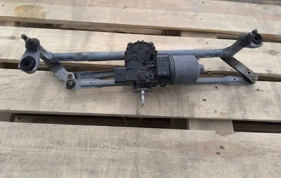 Volkswagen Polo V 6R Front wiper linkage and motor 0390241566 6R1955119A 3397021393