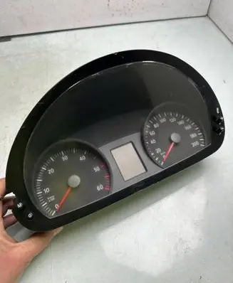 Mercedes-Benz Sprinter W906 Speedometer (instrument cluster) 1042993