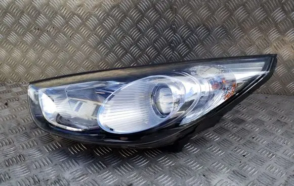 Hyundai ix35 Headlight/headlamp 921022Y