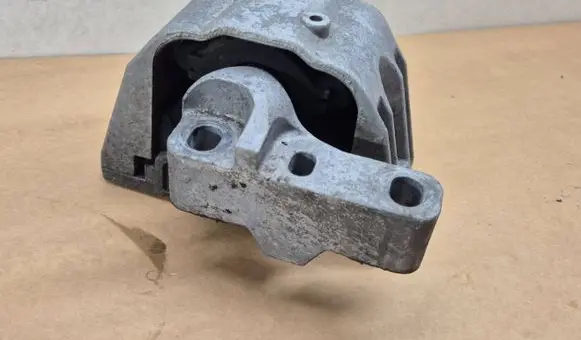 Audi A3 S3 8L Engine mount bracket 1J0199262BF