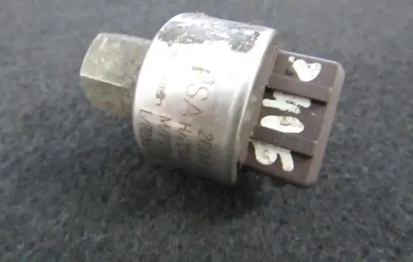 Peugeot 406 Air conditioning (A/C) pressure sensor 280443