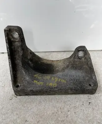 Audi A6 S6 C4 4A Engine mounting bracket 4A0199354B