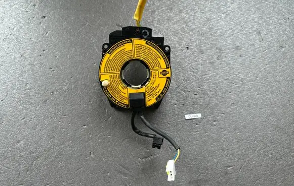 Nissan Patrol Y61 Airbag slip ring squib (SRS ring) 255545L325