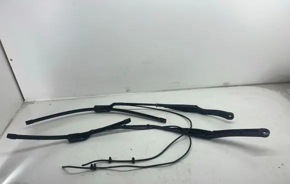 Tesla Model 3 Front wiper blade arm 107672700C 107672800D