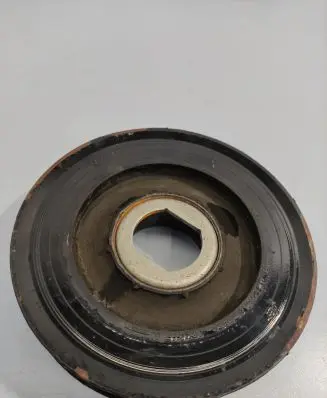 Renault Laguna III Crankshaft pulley 8200361247