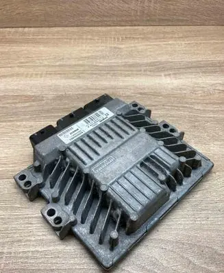 Renault Scenic II - Grand scenic II Engine control unit/module ECU 8200565863 8200592611 Used