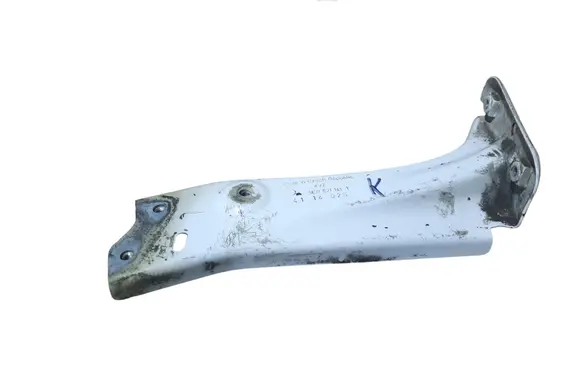 Skoda Octavia Mk3 (5E) Fender mounting bracket 5E0821141