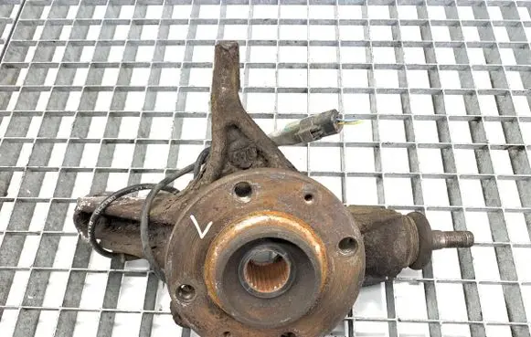 Peugeot 308 Front wheel hub spindle knuckle 