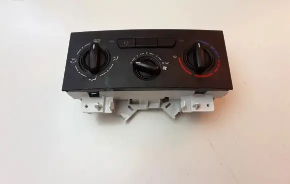 Citroen Berlingo Air conditioner control unit module 181440100