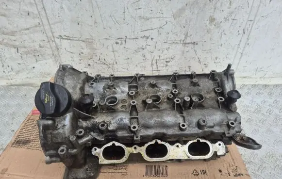 Mercedes-Benz CLS C219 Engine head R2720161501 A2720160105