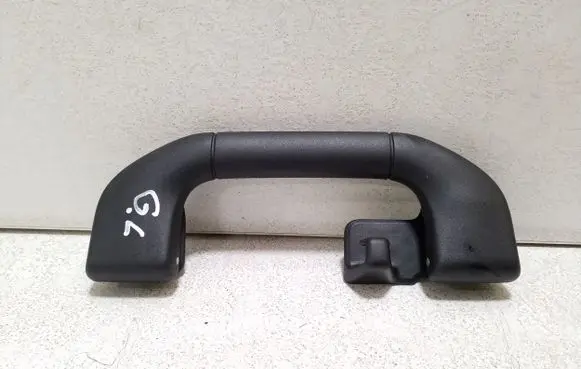 Mercedes-Benz CLS C218 X218 Rear interior roof grab handle A2048100151