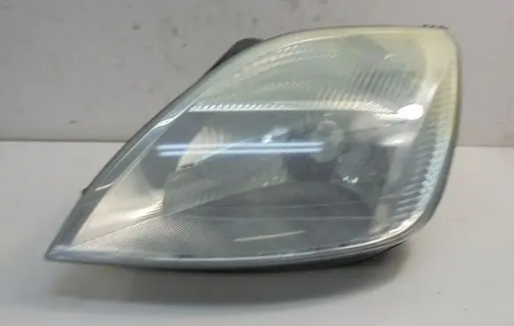 Ford Fiesta Headlight/headlamp 