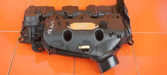 Land Rover Discovery 3 - LR3 Rocker cam cover 4S7Q9424LB 12MB37