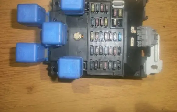 Nissan Almera Fuse box set 243501n000f