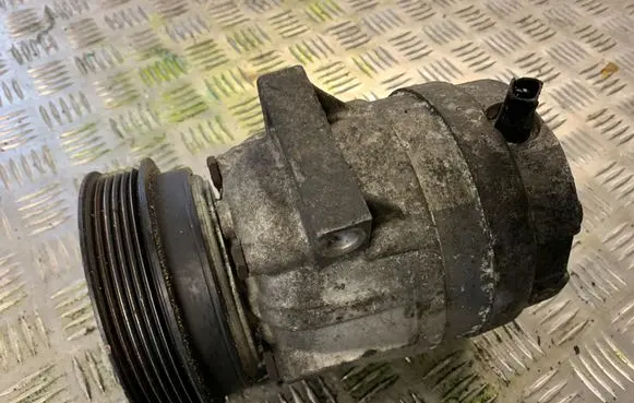 Renault Laguna II Air conditioning (A/C) compressor (pump) 8200024397