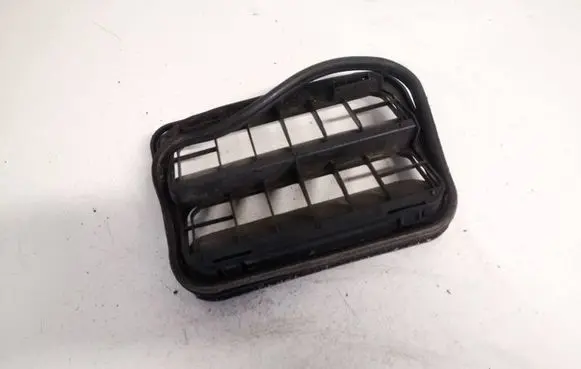 Dacia Sandero Air intake duct part 7700838358