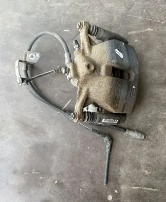 Volkswagen T-Roc Front brake caliper VCF337 3Q5G