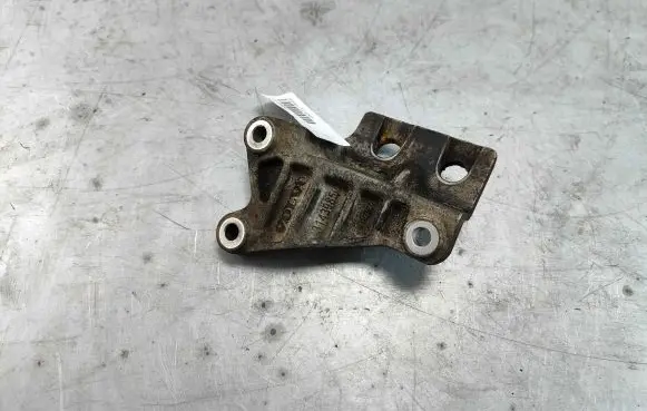 Volvo XC60 Front differential bracket 31439850 31370260